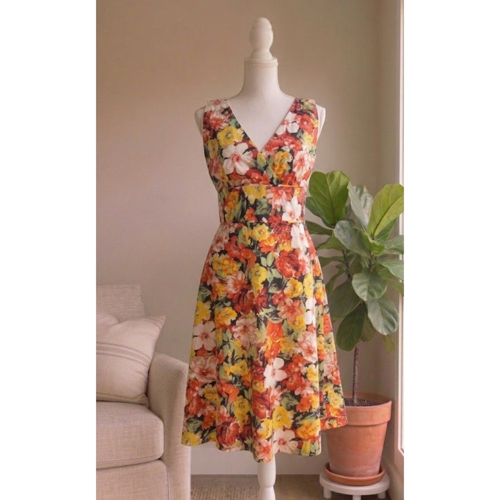 Ann Taylor Floral Dress 2 Sleeveless V-Neck Fit Flare Midi Garden Party Brunch